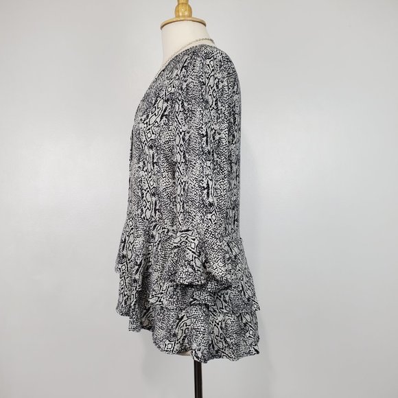 Ophelia Roe Black Snakeskin Print Bell Sleeve Layered Pullover Top Size M - Picture 4 of 12